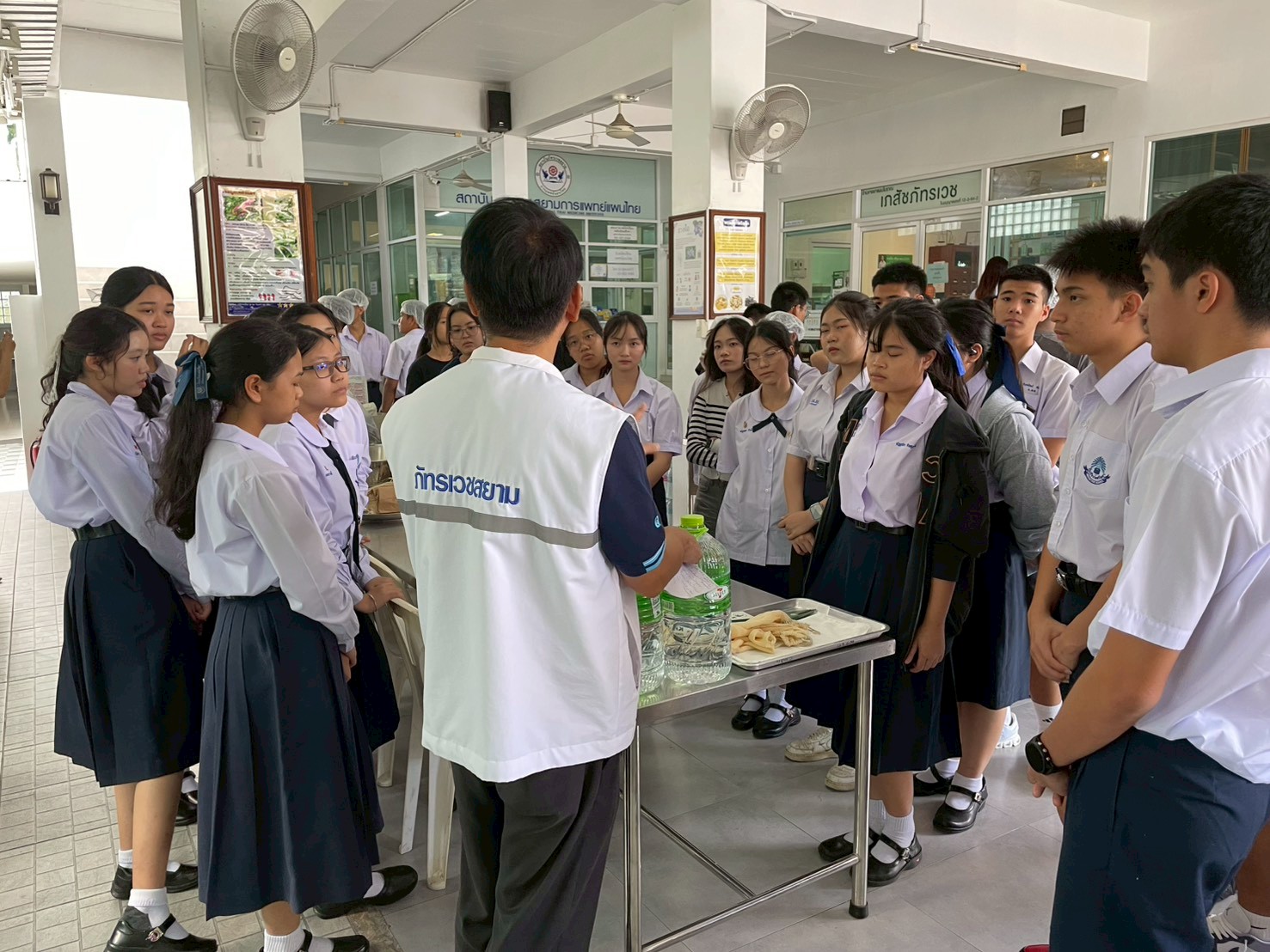 กิจกรรมเรียนรู้กระบวนการทำยาแผนไทย ณ ภัทรเวชสยาม​
